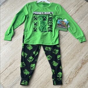 NEW 🆕 Minecraft Creeper Kids Pyjamas - Green and Black 4/5 years
